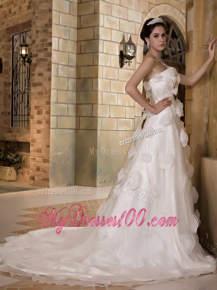 Brush Train Wedding Dress Decorated with Hand Made Flowers and Bowknot