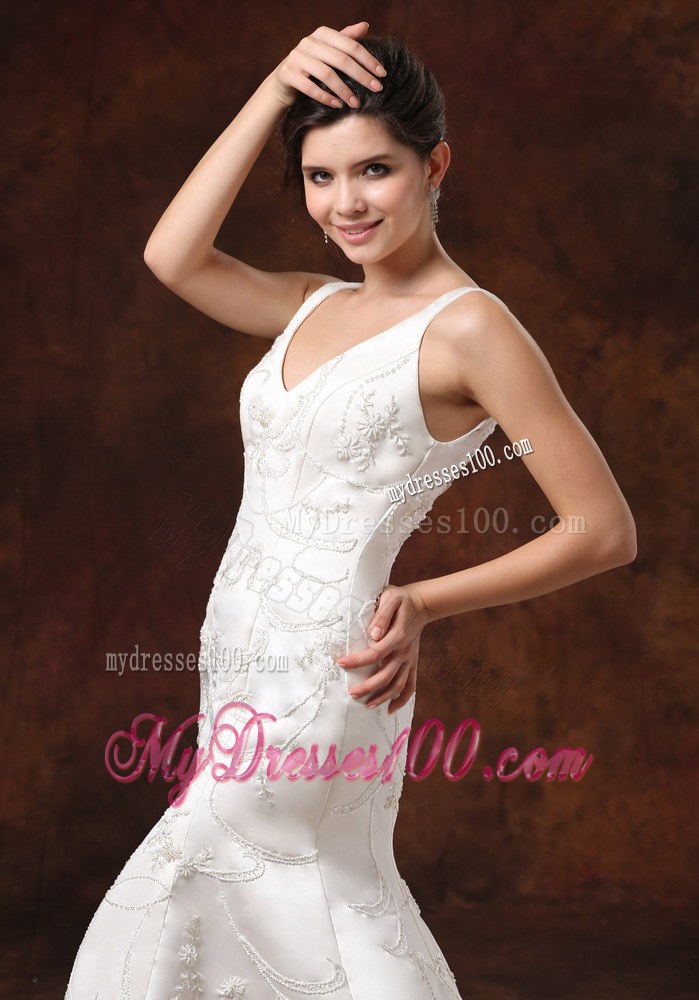 Latest Ivory V-neck Wedding Dress Mermaid Embroidery Chapel Train