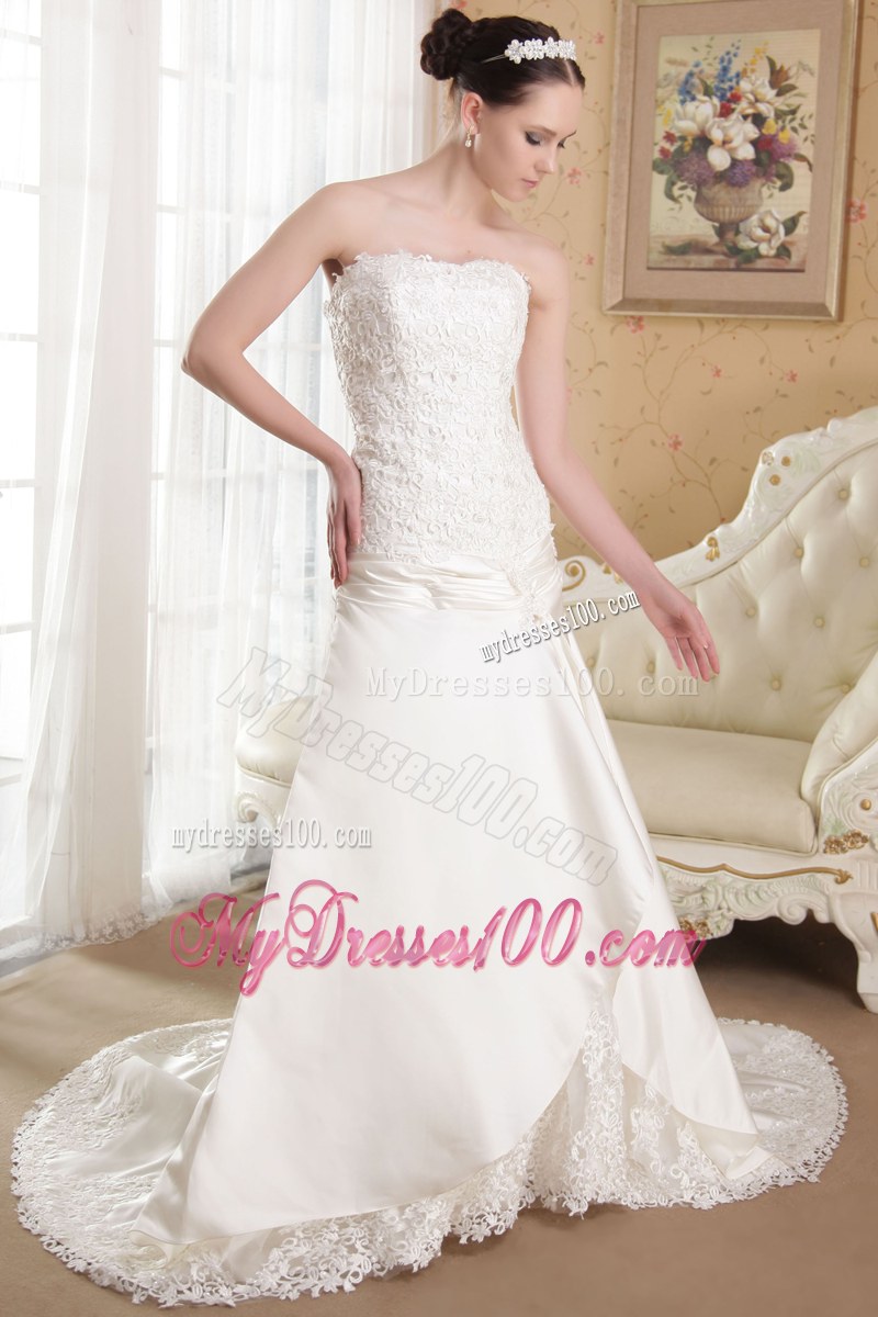 Lace Hem Court Train Appliques White Wedding Dress Lace-up Back