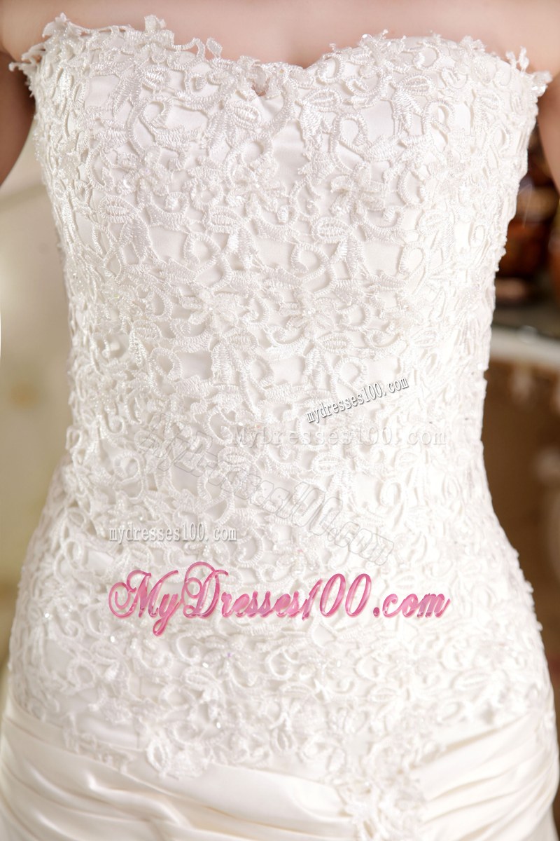 Lace Hem Court Train Appliques White Wedding Dress Lace-up Back