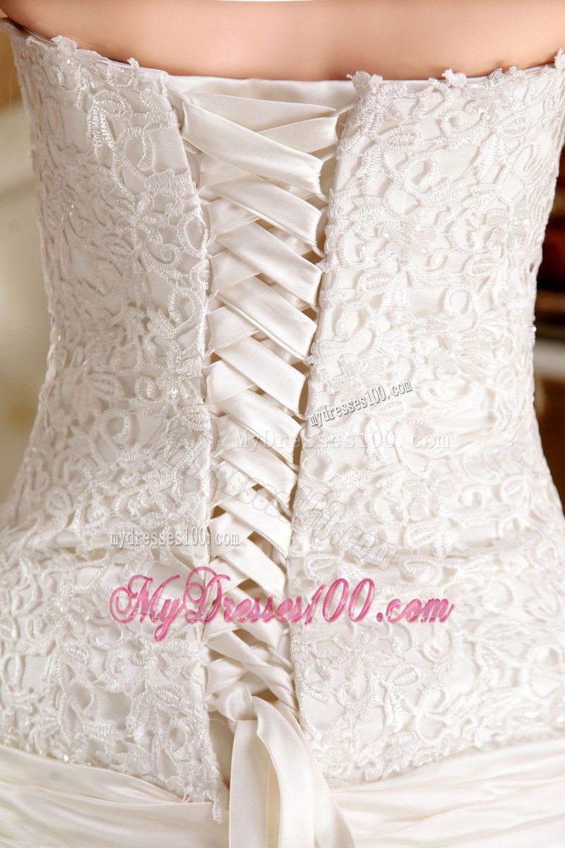 Lace Hem Court Train Appliques White Wedding Dress Lace-up Back