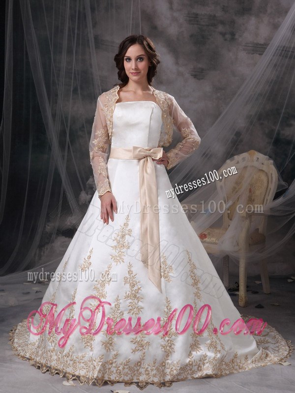 Ivory Bowknot Ribbon Ball Gown Wedding Dress with Gold Appliques