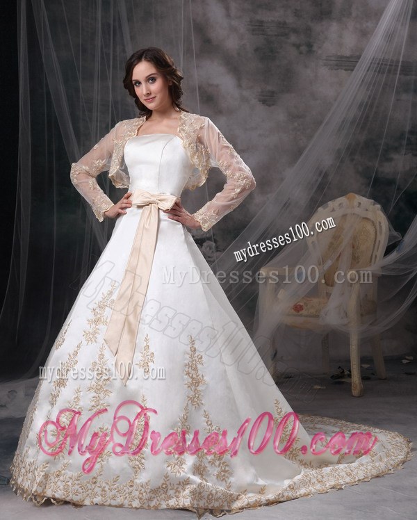 Ivory Bowknot Ribbon Ball Gown Wedding Dress with Gold Appliques