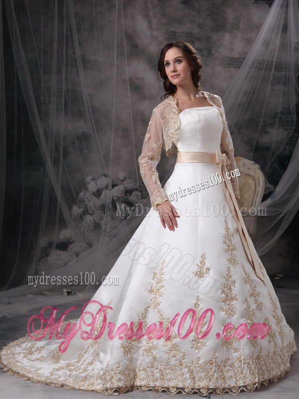 Ivory Bowknot Ribbon Ball Gown Wedding Dress with Gold Appliques