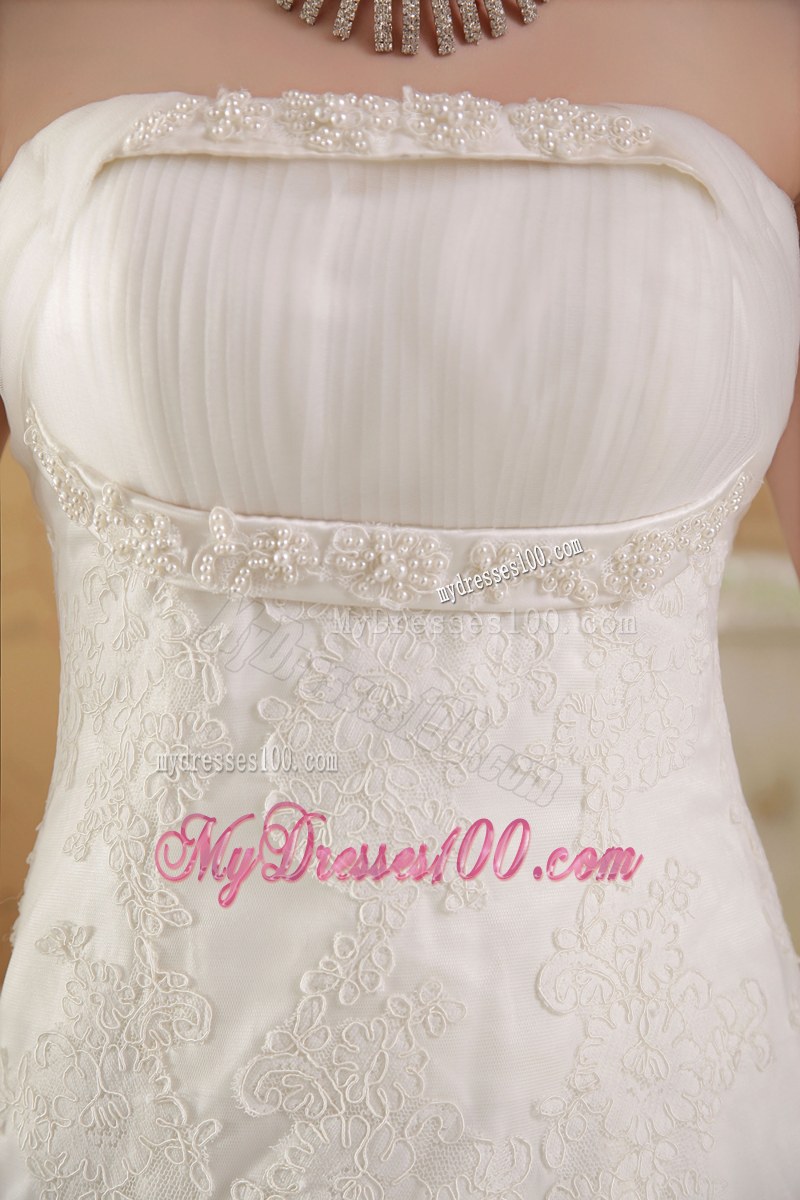Beautiful Embroidery Beaded Court Train Lace White Wedding Dress