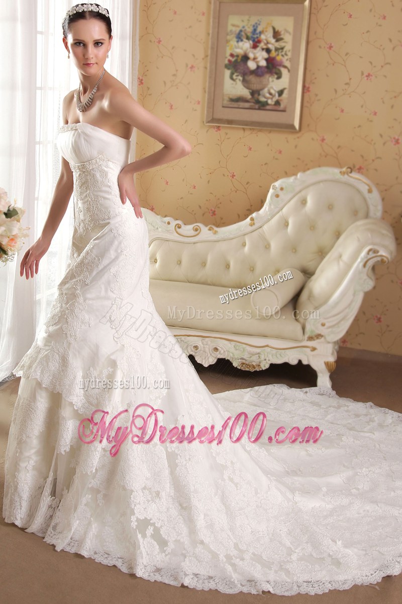 Beautiful Embroidery Beaded Court Train Lace White Wedding Dress