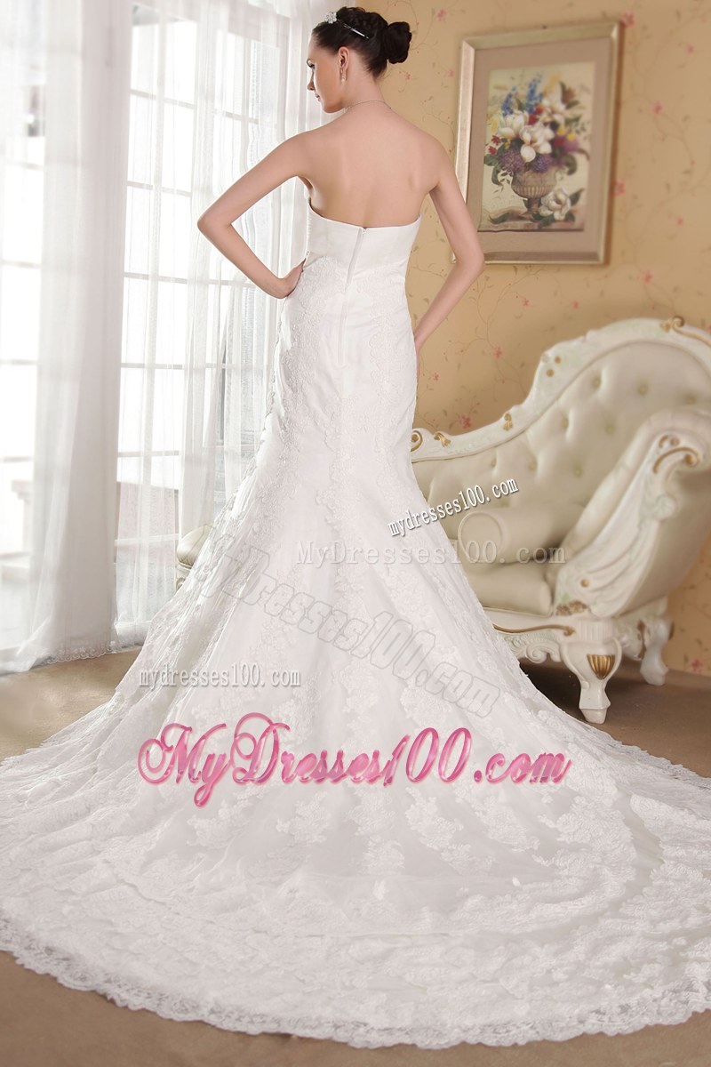 Beautiful Embroidery Beaded Court Train Lace White Wedding Dress