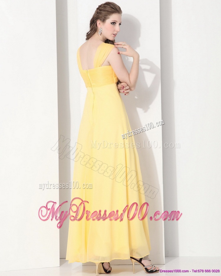 2016 Floor Length Evening Dresses with Ruching and Beading