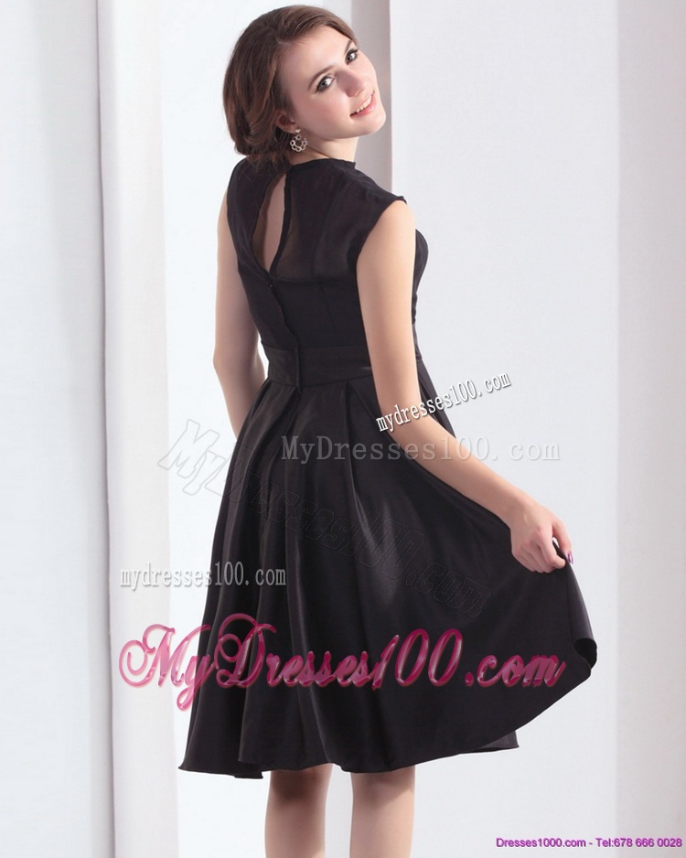 2016 Perfect Black Knee Length Evening Dress with Bowknot