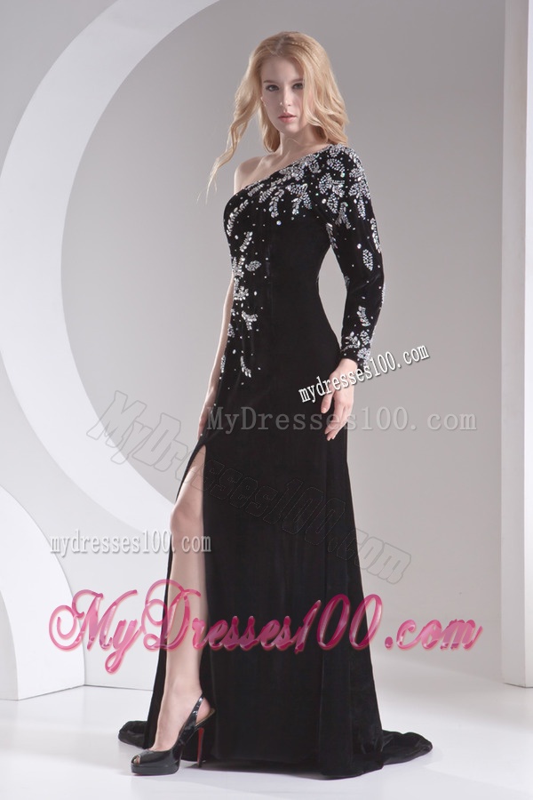 Column Black One Shoulder Beading High Slit Special Fabric Evening Dress