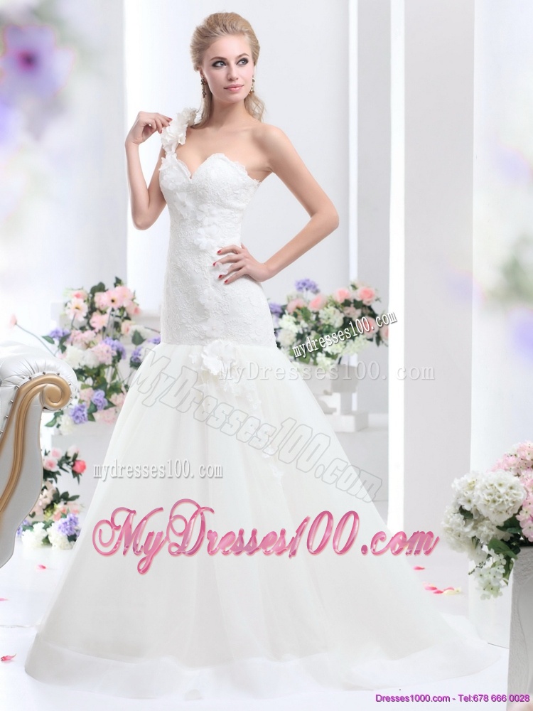 2016 Elegant One Shoulder Wedding Dress with Hand Made Flowers