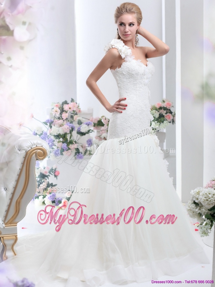 2016 Elegant One Shoulder Wedding Dress with Hand Made Flowers