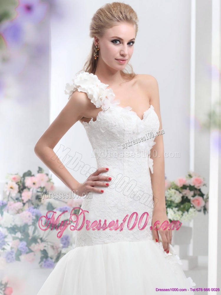 2016 Elegant One Shoulder Wedding Dress with Hand Made Flowers