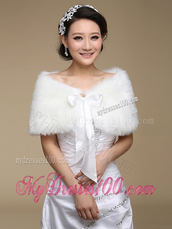 Cheap Halter Top Laced Bridal Gowns in White