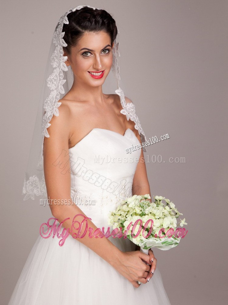 Elegant Round Shape Hand-tied Wedding Bouquet