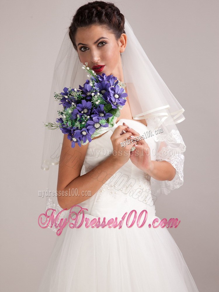 Lovely Hand-tied Wedding Bouquet For Bride