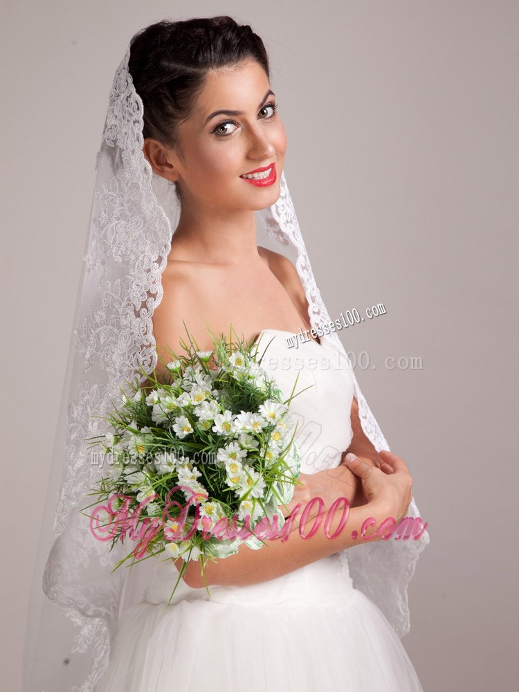 Pretty Light Yellow And White Hand-tied Wedding Bridal Bouquet