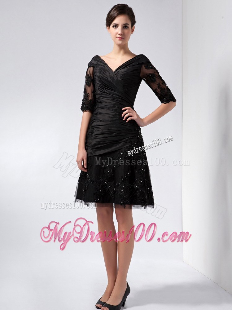 Beautiful Black Column Mother of the Bride Dress V-neck Knee-length Beading Lace