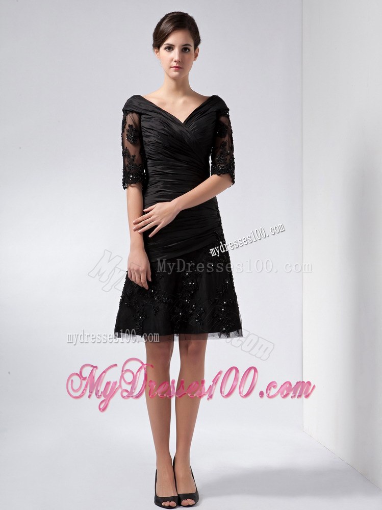 Beautiful Black Column Mother of the Bride Dress V-neck Knee-length Beading Lace