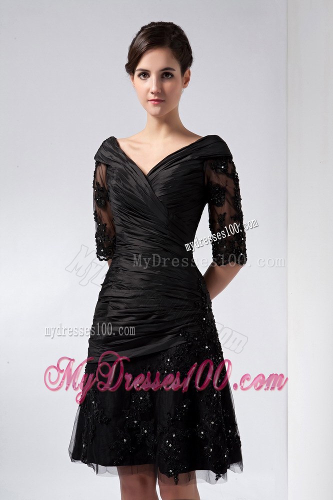 Beautiful Black Column Mother of the Bride Dress V-neck Knee-length Beading Lace