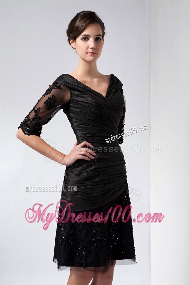Beautiful Black Column Mother of the Bride Dress V-neck Knee-length Beading Lace