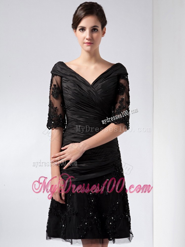 Beautiful Black Column Mother of the Bride Dress V-neck Knee-length Beading Lace