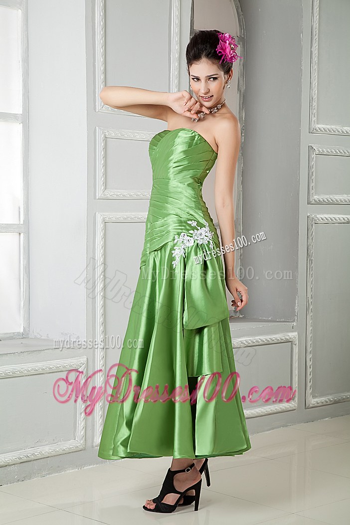 Spring Green Sweetheart Ruched Pleating Appliques Mother Of The Bride Dress