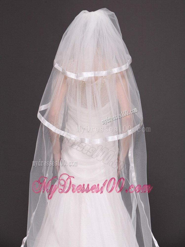 3 Layers and Appliques Ball Gown Bridal Veils For Wedding