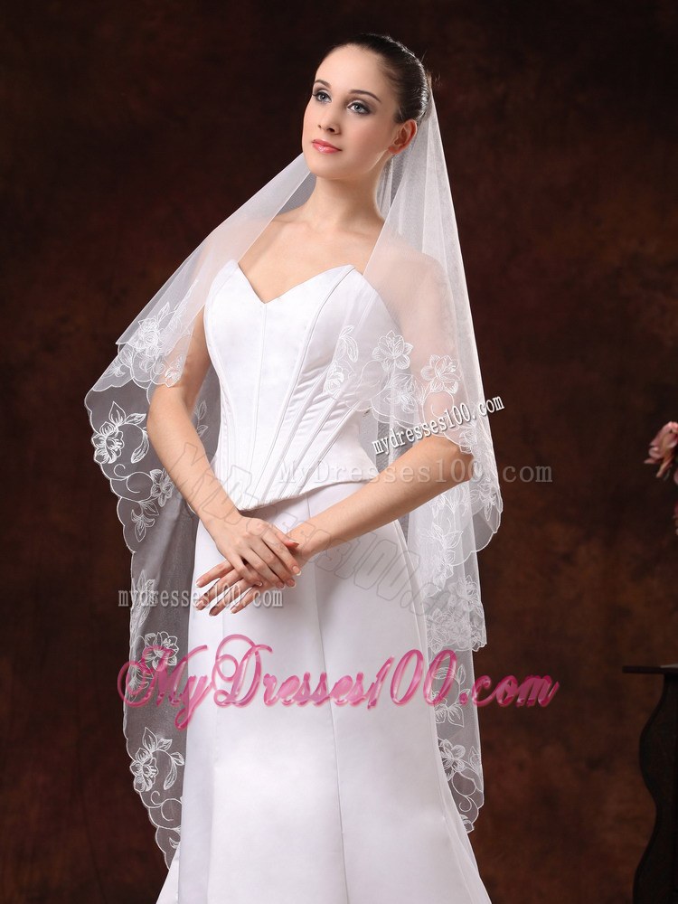 Lace Appliques And Two-tier Organza Veil For Wedding