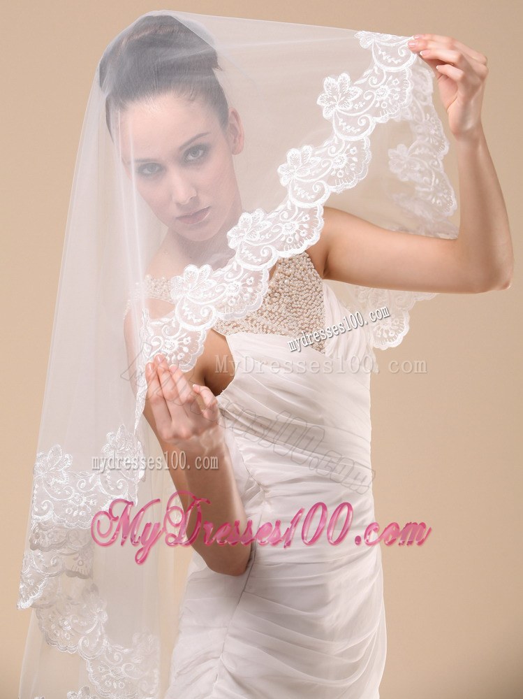 Lace Appliques Tulle Graceful Wedding Veil