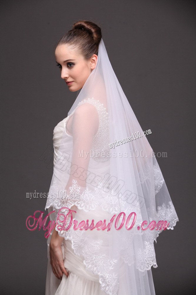 Lace Appliques Two-tier Tulle Drop Veil For Wedding