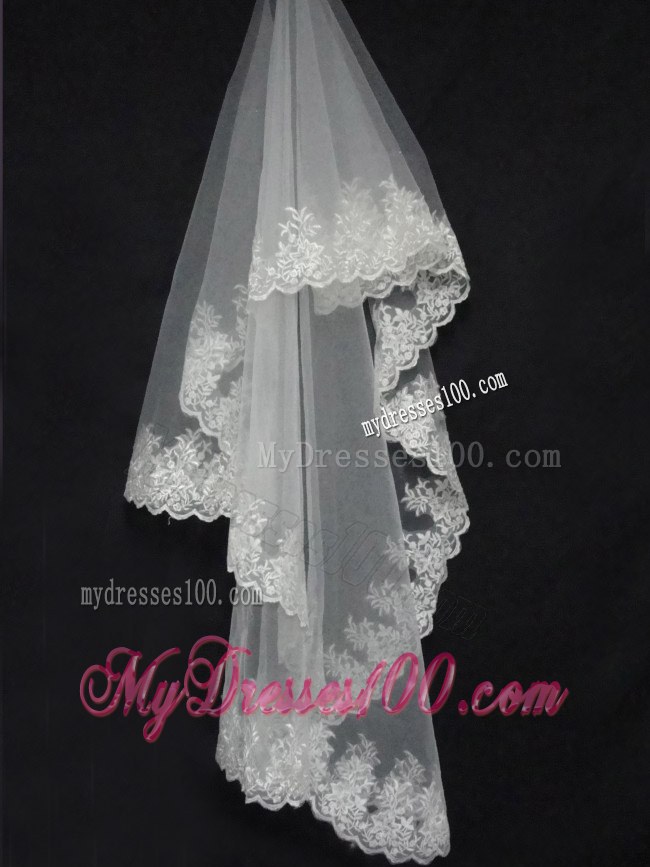 Lace Decorate The Bridal Veil On Sale