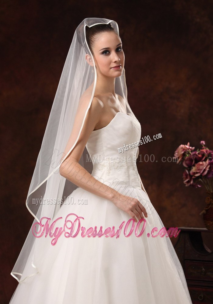 One-tier Organza Fingertip Wedding Veil