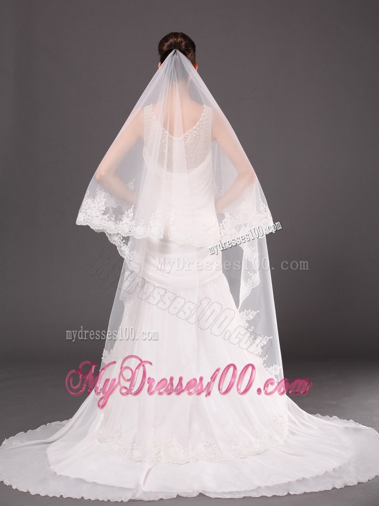 Romantic One-tier Cathedral Wedding Veil With Lace Applique Edge