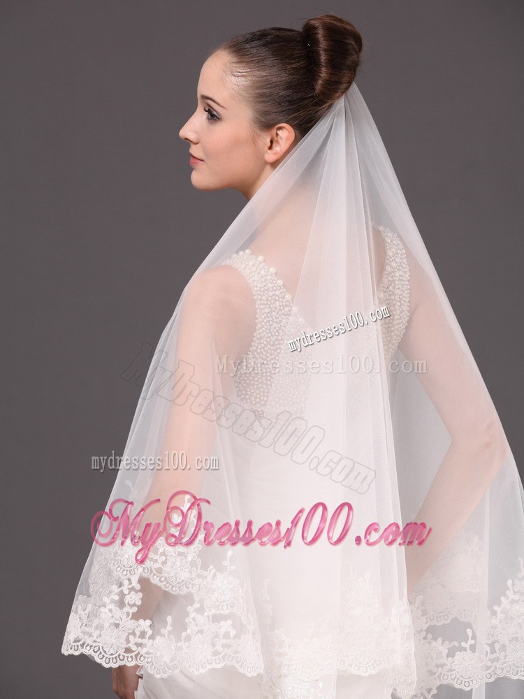 Romantic One-tier Cathedral Wedding Veil With Lace Applique Edge