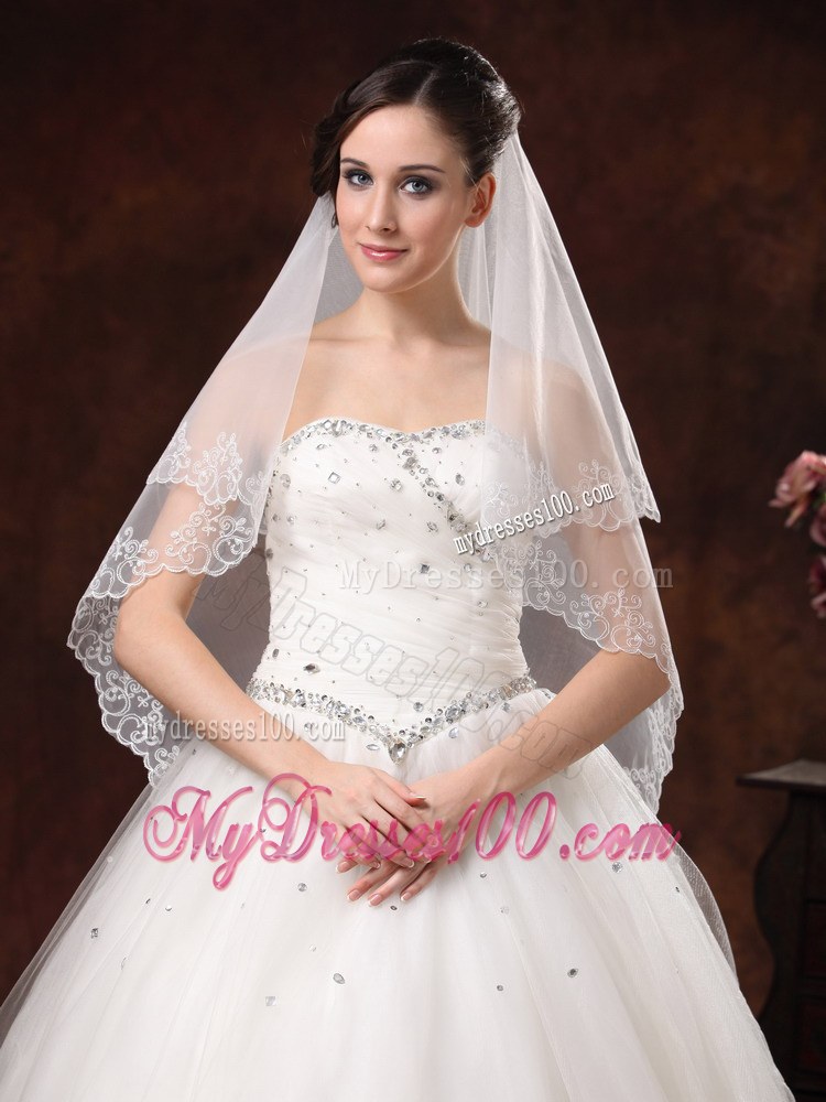 White Lace Appliques And Two-tier Organza Veil For Modest Wedding