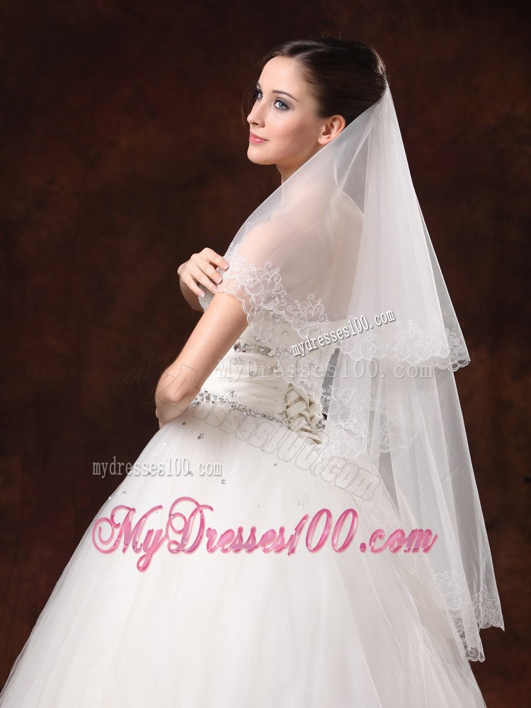 White Lace Appliques And Two-tier Organza Veil For Modest Wedding