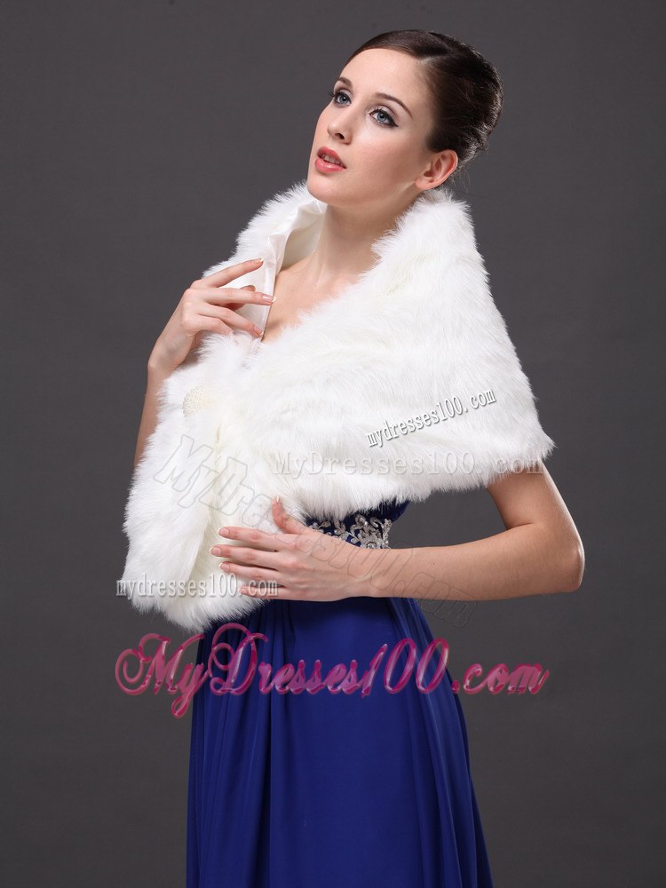 Button Gorgeous Faux Fur Trumpet/ Mermaid V-neck Wraps / Shawls