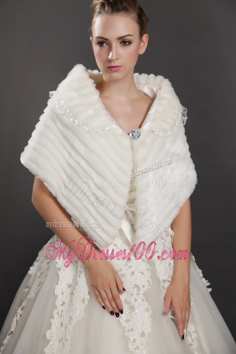 Luxurious Button Faux Fur Fold-over Collar Wrap / Shawl