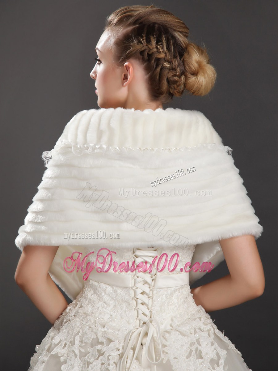 Luxurious Button Faux Fur Fold-over Collar Wrap / Shawl