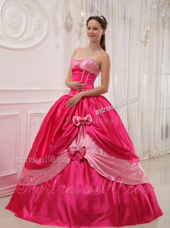 Latest Two-toned Pink Sweetheart Beaded Bowkots Dress for Sweet 15