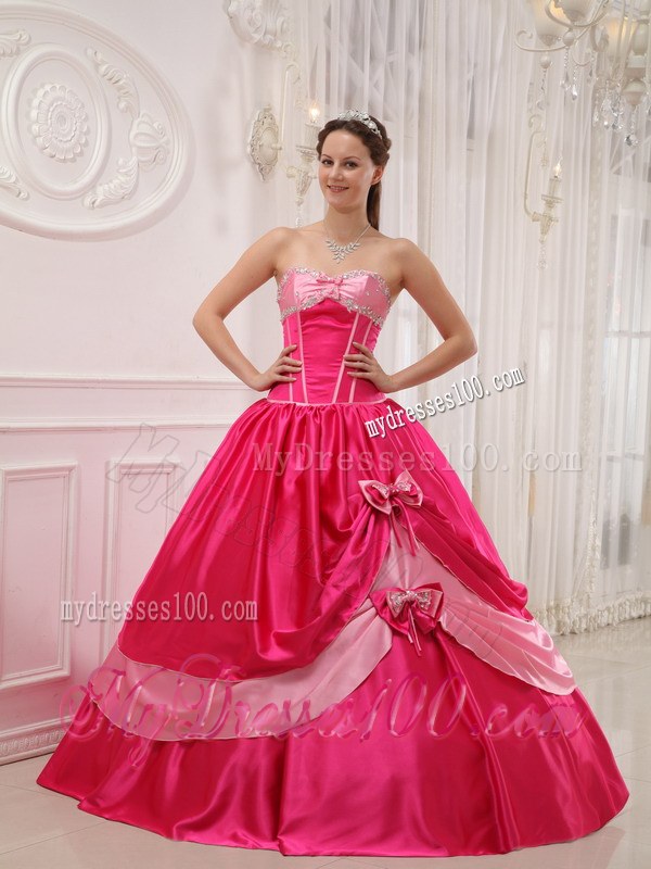 Latest Two-toned Pink Sweetheart Beaded Bowkots Dress for Sweet 15