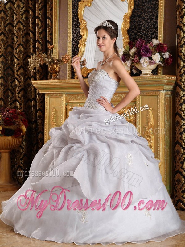 Beaded Sweetheart Floor-length Organza Appliques Grey Quinceanera Dress