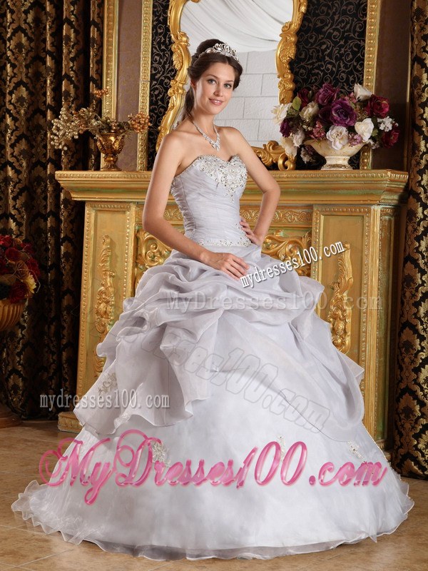Beaded Sweetheart Floor-length Organza Appliques Grey Quinceanera Dress