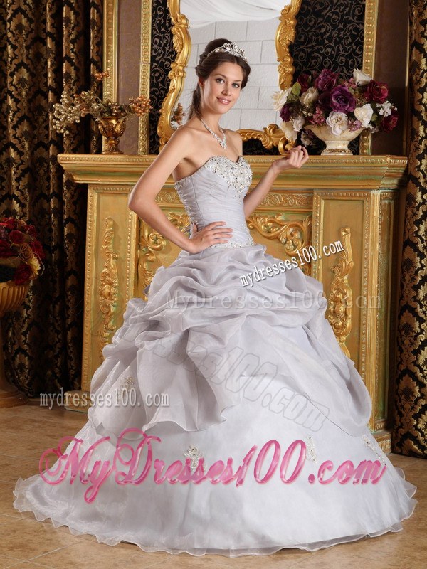 Beaded Sweetheart Floor-length Organza Appliques Grey Quinceanera Dress