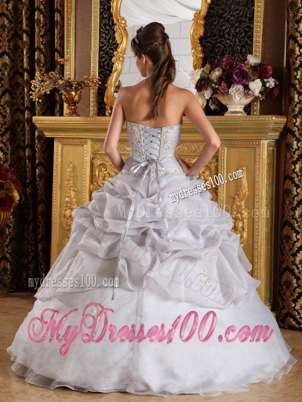 Beaded Sweetheart Floor-length Organza Appliques Grey Quinceanera Dress