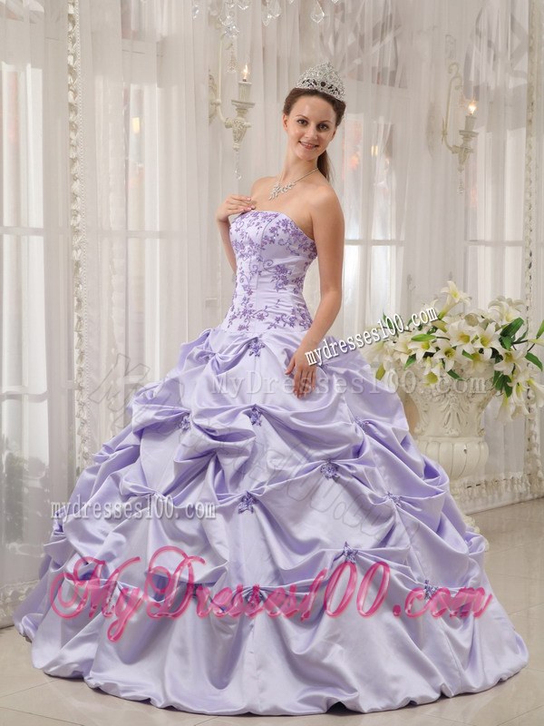 Showy Strapless Lilac Appliqued Pick-ups Sweet 15 Dresses 2013 Hot sale