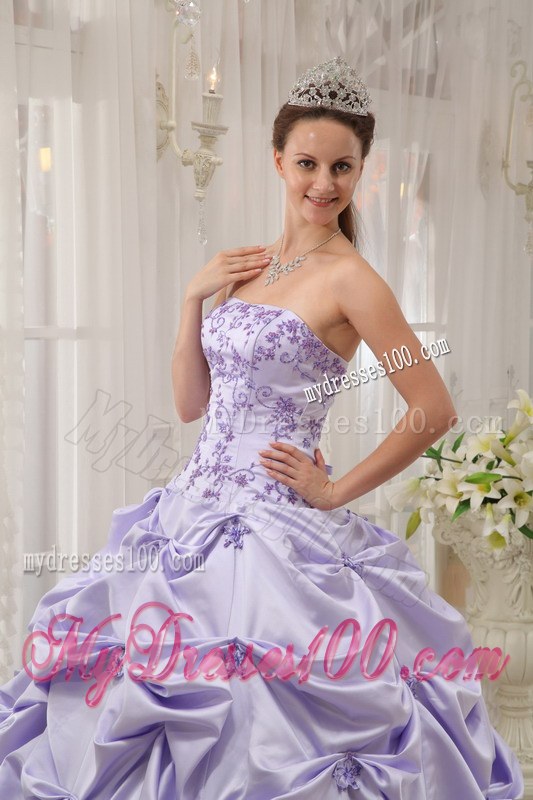 Showy Strapless Lilac Appliqued Pick-ups Sweet 15 Dresses 2013 Hot sale
