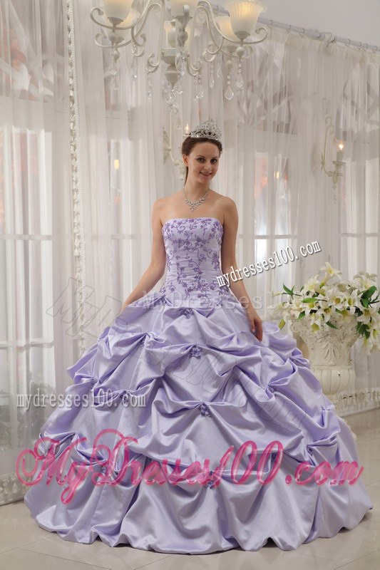 Showy Strapless Lilac Appliqued Pick-ups Sweet 15 Dresses 2013 Hot sale