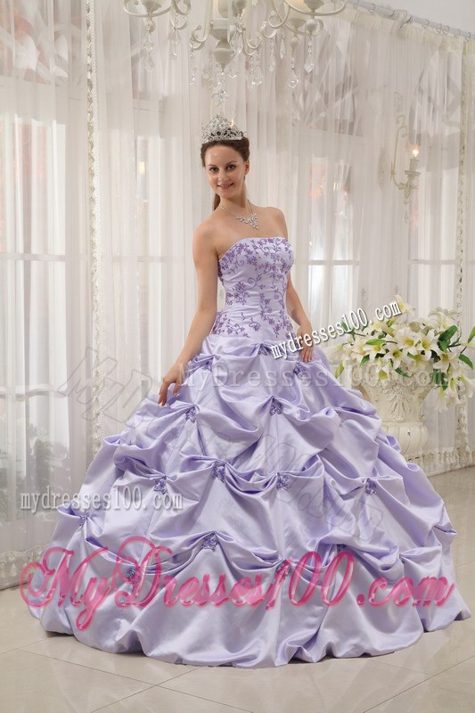 Showy Strapless Lilac Appliqued Pick-ups Sweet 15 Dresses 2013 Hot sale